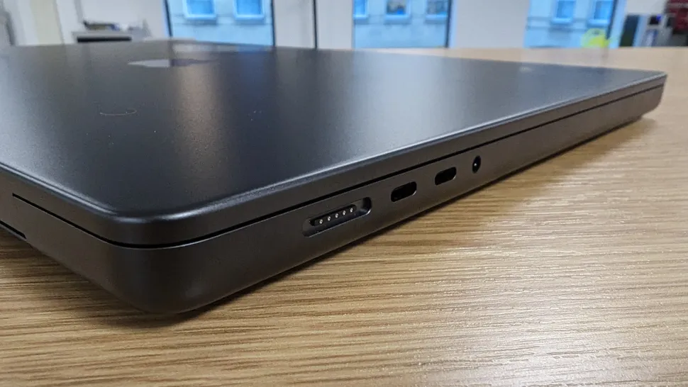 MacBook Pro 16-inch (M3 Max)