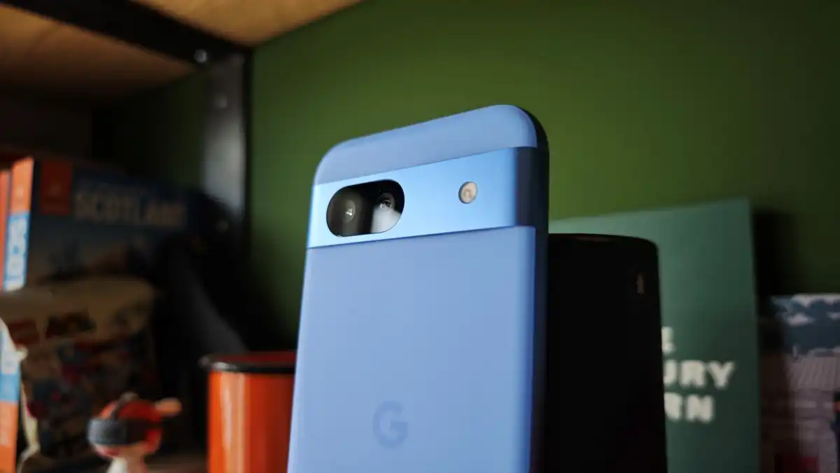 Google Pixel 8 vs Pixel 8a