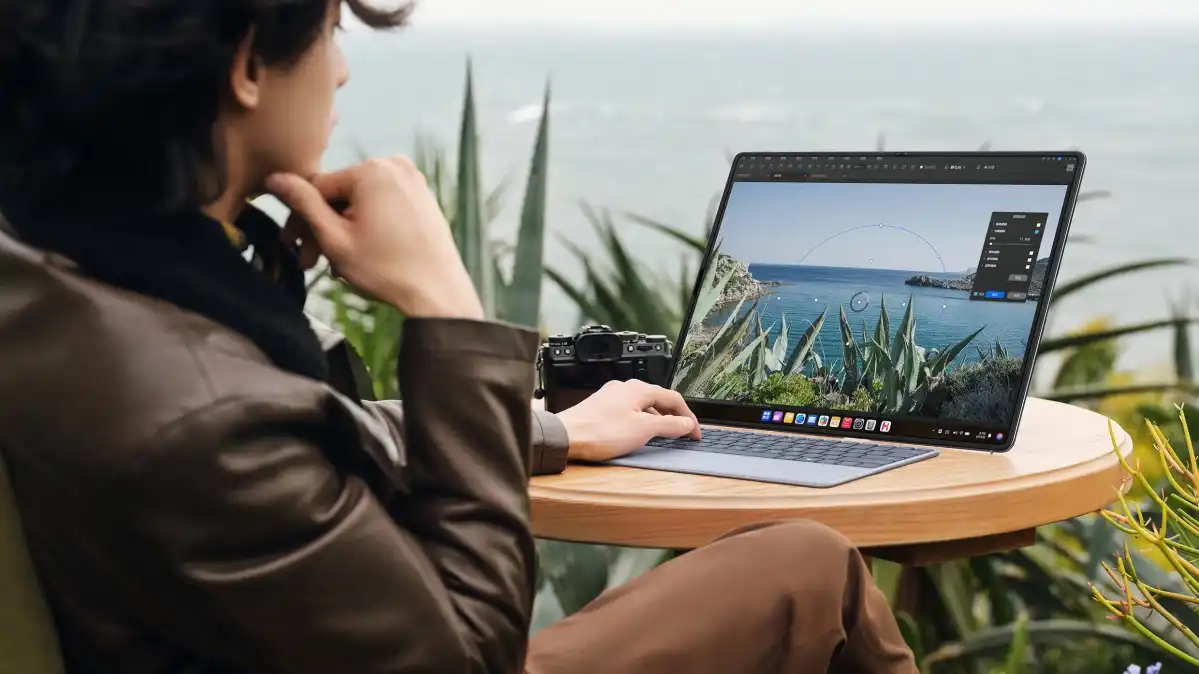 Huawei foldable laptop