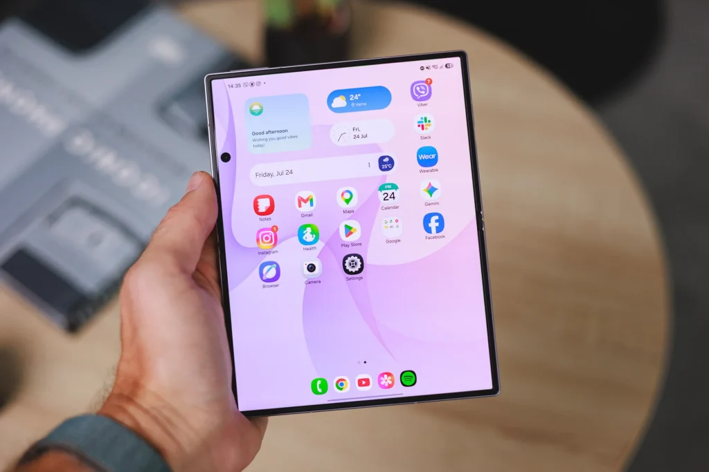 Galaxy Z Fold 8